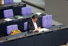 Γκάμπριελ: Οι Έλληνες είναι φίλοι μας - Δεν μπορούμε να επιτρέψουμε πεινασμένα παιδιά και συσσίτια