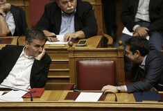 Υποψήφιος τελικά στο πλευρό του Τσίπρα ο Τσακαλώτος