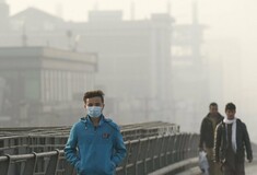 Προειδοποίηση ΠΟΥ: Πάνω από το 90% του παγκόσμιου πληθυσμού αναπνέει μολυσμένο αέρα
