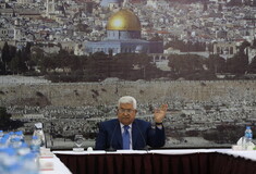 Αμπάς: Οι ΗΠΑ ακύρωσαν τον ρόλο τους στην ειρηνευτική διαδικασία και προσέβαλαν τον παλαιστινιακό λαό