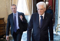 Πολιτική κρίση στην Ιταλία: O Κοταρέλι ανακοινώνει κυβέρνηση και ζητά ψήφο εμπιστοσύνης