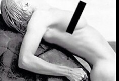 Το Instagram κατέβασε topless φωτό που δημοσίευσε η Madonna