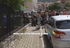 Κάποιοι κάτοικοι χειροκροτούσαν τον δολοφόνο της 13χρονης Ρομά στην Άμφισσα