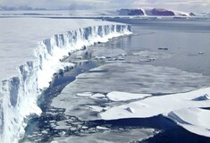 Συναγερμός στην Ανταρκτική - Οι πάγοι λιώνουν σε ρυθμό ρεκόρ με ολέθριες συνέπειες για τον πλανήτη