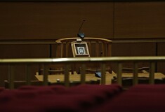 Λαμία: Συνελήφθη συνταξιούχος δικηγόρος που φέρεται να κακοποιούσε τα εγγόνια του