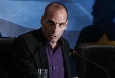 Βαρουφάκης: Αντιμετωπίζουμε ένα νέο πραξικόπημα, όχι με τανκς αλλά με τράπεζες