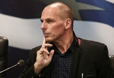 Αποχωρεί ο Βαρουφάκης από το υπουργείο Οικονομικών