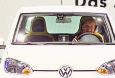 Reuters: Το σκάνδαλο της Volkswagen απειλεί τη Γερμανία περισσότερο από την ελληνική κρίση