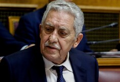 O Κουβέλης λέει πως η Ελλάδα πιέζει την Τουρκία για να απελευθερώσει τους δύο στρατιωτικούς