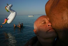 Μια Ελληνίδα ερασιτέχνης φωτογράφος διακρίθηκε για την πιο τρυφερή φωτογραφία του καλοκαιριού