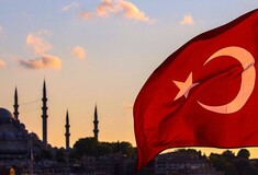 Η Τουρκία προσπαθεί να θωρακιστεί - Τα μέτρα που ανακοίνωσε και τα επόμενα βήματα για να στηρίξει το νόμισμά της