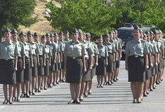 Κόμματα εναντίον Καμμένου για την στράτευση των γυναικών