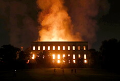 Το Εθνικό Μουσείο του Ρίο ντε Τζανέιρο στις φλόγες - Τεράστια η καταστροφή στη συλλογή του