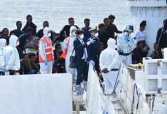 Η Ιταλία απειλεί την ΕΕ με μείωση εισφορών - Στα άκρα η αντιπαράθεση για τους 150 μετανάστες