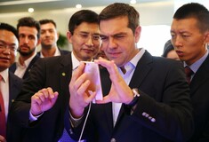 Ο Τσίπρας στο αρχηγείο του τεχνολογικού κολοσσού Huawei στο Πεκίνο