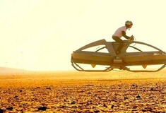 Ιπτάμενη μοτοσυκλέτα αλά Star Wars