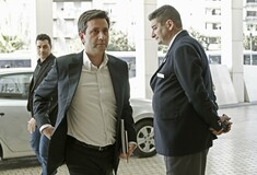 Oργή Χουλιαράκη κατά Γκαλμπρέιθ: «Απίστευτες φαιδρότητες και τυχοδιωκτισμοί αυτά που λέει"