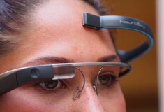 Βρετανοί κατάφεραν να ελέγξουν το Google Glass με τη σκέψη