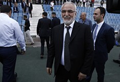 Σαββίδης προς Κοντομηνά: Αγοράζω τον ALPHA - Δεν θα απολυθεί κανένας εργαζόμενος
