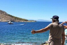 Αίγινα: Ένα παιδί 2 ετών, ο χειριστής του τουριστικού και δυο ακόμη άνδρες τα θύματα της τραγωδίας στη θάλασσα