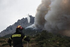 Η Θάσος στις φλόγες - Φωτογραφίες από την καταστροφή που συνεχίζεται για δεύτερη μέρα