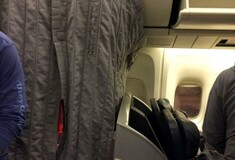 Κρυμμένοι πίσω από αυτή την κουρτίνα ταξίδεψαν οι δύο κολυμβητές που είπαν ψέματα και ντρόπιασαν την ομάδα των ΗΠΑ