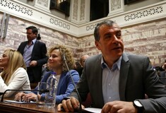 Θεοδωράκης κατά Πελεγρίνη για τις δηλώσεις του περί Ολοκαυτώματος: Είναι ψεύτης, τυπική περίπτωση υπουργού των ΣΥΡΙΖΑΝΕΛ