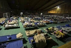 Δεκάδες μετασεισμικές δονήσεις στην Ιταλία- Σε προσωρινά καταλύματα και αυτοκίνητα κοιμούνται οι κάτοικοι