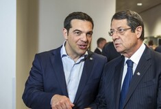 Τηλεφωνική επικοινωνία Τσίπρα - Αναστασιάδη για τις συνομιλίες στο Μοντ Πελερέν