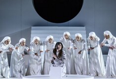 Η ηχογράφηση για το μοιρολόι της «Ηλέκτρας» του Εθνικού Θεάτρου, σε μουσική σύνθεση Δημήτρη Σκύλλα
