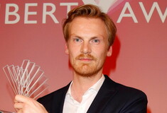 O δημοσιογράφος του Spiegel που «κατασκεύαζε» ρεπορτάζ επιστρέφει τα βραβεία του