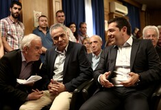 Μήνυμα Μαξίμου προς Σκουρλέτη: Κανείς δεν είναι περισσότερο ευαίσθητος ή αριστερός από τον πρωθυπουργό