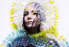 Η Bjork στο νέο της βίντεο για το Notget μετατρέπεται σε θεά του φωτός