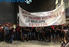 Εισβολή διαδηλωτών στη ΔΕΘ - Χρήση χημικών έκανε η αστυνομία