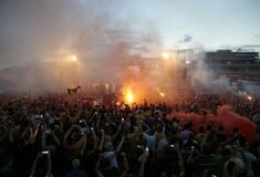 Χιλιάδες οπαδοί στον αγιασμό για το νέο γήπεδο της ΑΕΚ