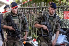 Όχημα χτύπησε στρατιώτες σε προάστιο του Παρισιού - Έξι τραυματίες (upd)