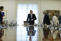 Ο Ραχόι αναστέλει την αυτονομία της Καταλονίας - Θα προκηρύξει εκλογές στην περιοχή