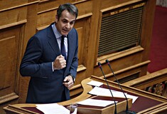 Επίθεση Μητσοτάκη στην κυβέρνηση: Χρησιμοποιείτε ακόμη και τα διεμφυλικά άτομα για να ξεφύγετε από τα αδιέξοδα