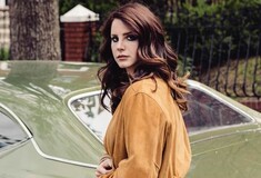 Η Lana Del Rey θα πουλάει την ποιητική συλλογή της για ένα δολάριο