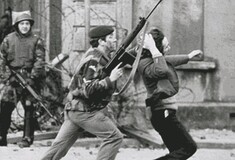 Βόρεια Ιρλανδία: Απαγγέλθηκαν κατηγορίες σε στρατιώτη για τη «Ματωμένη Κυριακή» του 1972