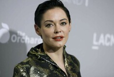 Η Rose McGowan έγραφε tweets κατά του Weinstein και το Twitter της μπλόκαρε τον λογαριασμό