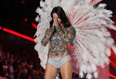 Victoria's Secret: Γιατί κλείνουν άμεσα 53 καταστήματα της διάσημης φίρμας εσωρούχων