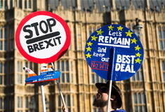 Ξεπέρασαν τα 4 εκατομμύρια οι υπογραφές που ζητούν ακύρωση του Brexit
