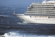 Νορβηγία: Σε ασφαλές λιμάνι ρυμουλκείται το κρουαζιερόπλοιο Viking Sky