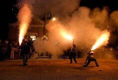 Νεκρός εικονολήπτης στον σαϊτοπόλεμο της Καλαμάτας - Τραυματίστηκε σοβαρά στο κεφάλι
