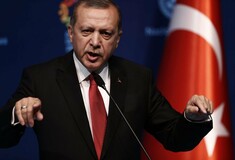 Ερντογάν για τις έρευνες στη Μεσόγειο: Ποιον θα συλλάβετε; Θα γλείφετε μόνο την παλάμη σας