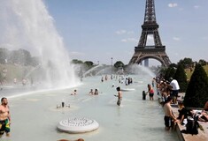 Ο καύσωνας επελαύνει στην Ευρώπη - Η Γαλλία σπάει ρεκόρ με 45 βαθμούς