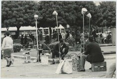 Όταν η πλατεία Κοτζιά ήταν πιάτσα για μπογιατζήδες, τη δεκαετία του 1960