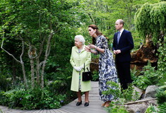 H Βασίλισσα, η Κέιτ Μίντλετον και ο Ουίλιαμ στην υπέροχη ανθοκομική έκθεση του Τσέλσι