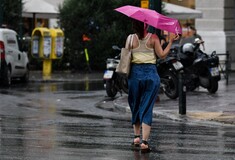 Meteo: Ισχυρές καταιγίδες με χαλάζι το μεσημέρι στην Αττική